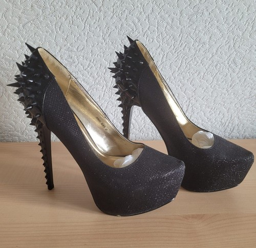 Extravagante high heels mit - high,